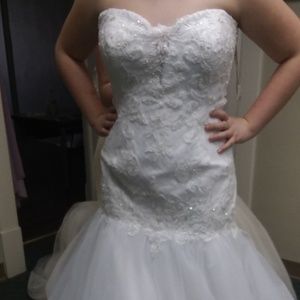 NWT Alfred Angelo Bridal mermaid style sequin gown